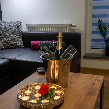 Lägenhet Maya's Flats & 49 - Spacious 3 In Szafarnia Gdańsk